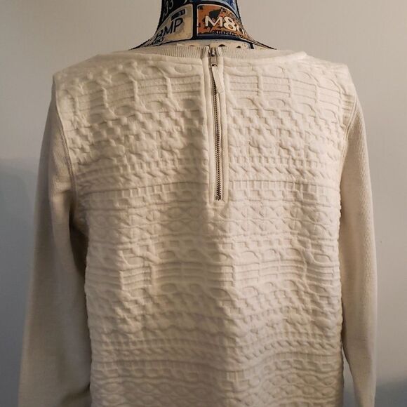 White sweater style top with grey sleeves & coller - Picture 4 of 10